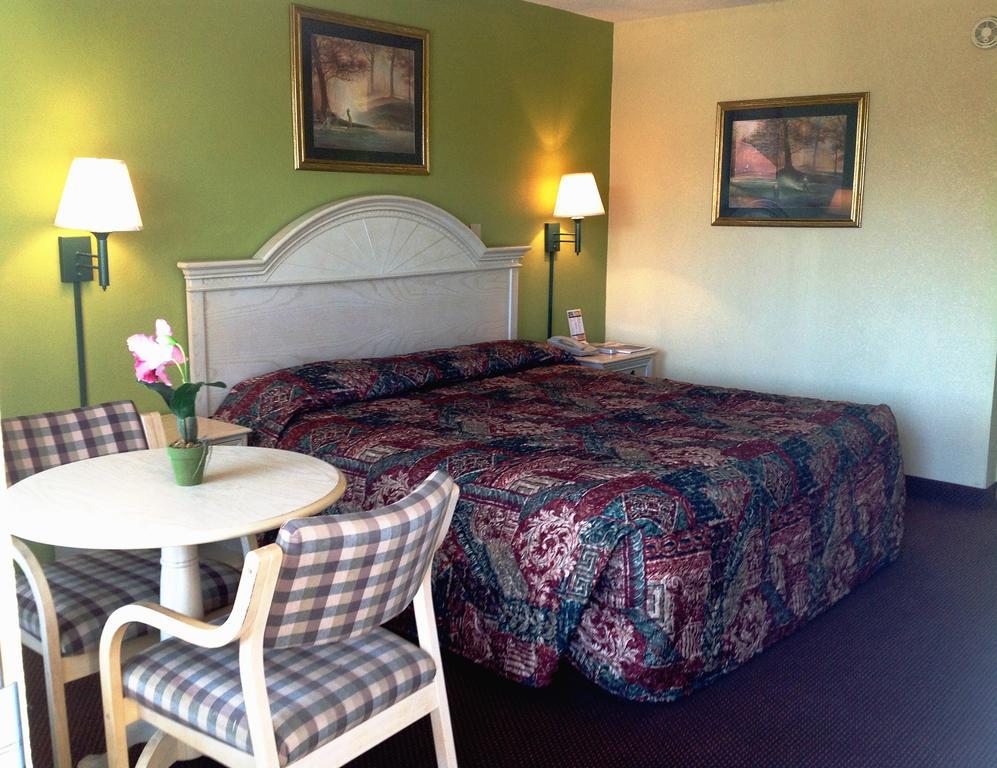 Holiday Terrace Inn - Pigeon Forge Ngoại thất bức ảnh