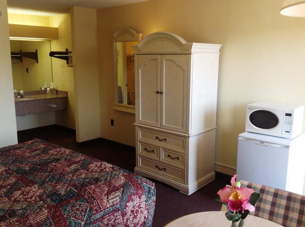 Holiday Terrace Inn - Pigeon Forge Ngoại thất bức ảnh