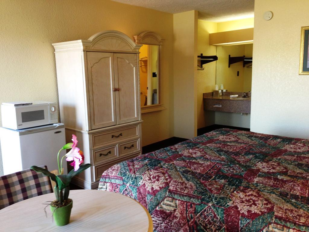 Holiday Terrace Inn - Pigeon Forge Ngoại thất bức ảnh